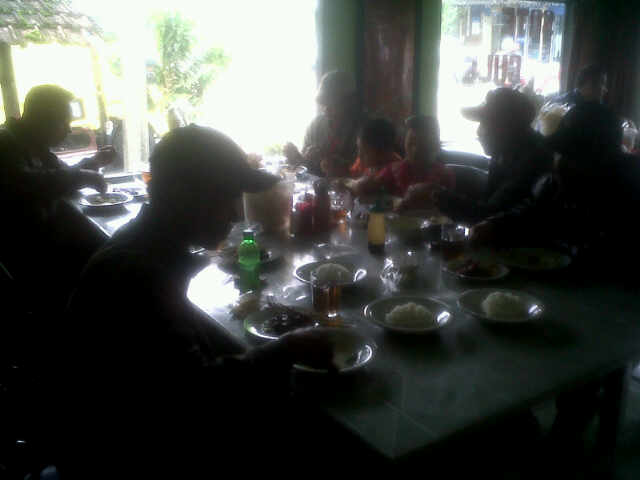 Abis Ngitung Yasmin, Giliran Sate... Sate...